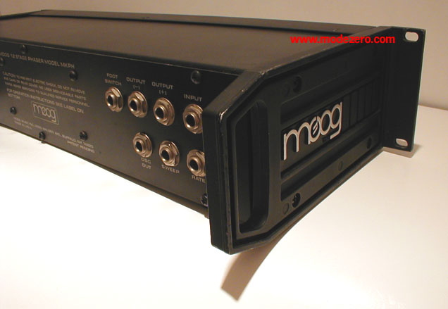 moog-mkph-Cx.jpg (44858 bytes)